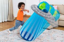 Aufblasbares Spielzeug in Form eines UFOs. Blau mit einem lächelnden grünen Alien oben.