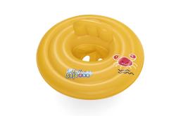 Gelber Schwimmring mit einem Krabbenmotiv. Er hat eine Öffnung in der Mitte und eine kleine Rückenlehne.