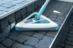 MEDIASHOP Livington Deeper Sweeper kabelloser Akkubesen mit 4 Bürsten