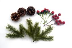 NOVOOO Seasons Dekoset Tannenzweige mit Beeren und Bockerl