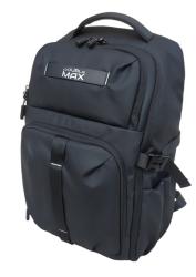 schwarzer Rucksack mit mehreren Fächern und Reißverschlüssen. Das Material wirkt robust und wasserabweisend.