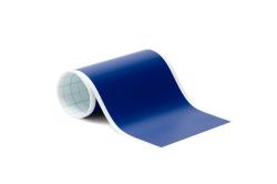 Rolle mit blauer, glatter Folie. Die Rückseite hat ein Gittermuster.