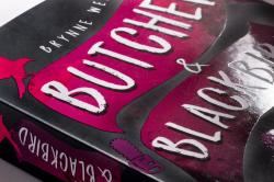 Brynne Weaver: Butcher & Blackbird - Selbst die dunkelsten Seelen sehnen sich nach Liebe - Taschenbuch