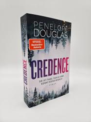 Penelope Douglas: Credence - Sie ist tabu, doch Liebe kennt keine Regeln - Taschenbuch