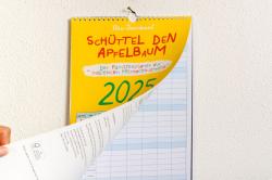 Familienplaner Schüttel den Apfelbaum 2025