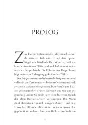 Buchcover mit dem Titel 'Lang lebe die Kürbiskönigin!'. Abbildung einer Figur mit roten Haaren und einem gruseligen, aber stilvollen Design.