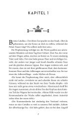 Buchcover von 'The Rogue Crown' von A.K. Mulford. Goldene und silberne Elemente mit einem Schwert und einem dekorativen Hintergrund.