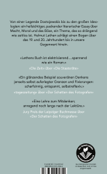 Buchcover mit dem Titel 'Der Sommer des Grossinquisitors'. Landschaftsbild im Hintergrund, Schrift in weiß.