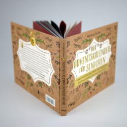 Buch mit braunem Hintergrund und bunten Illustrationen. Titel lautet Der Adventskalender fur Senioren, es geht um weihnachtliche Geschichten fur ältere Menschen.