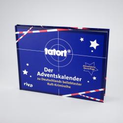 Blaue Verpackung mit weißen und roten Streifen, Aufschrift Tarton und Adventskalender. Enthält eine Krimireihe für Deutschland.