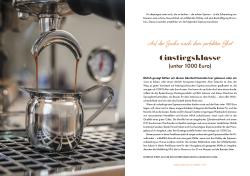 Buchcover mit dem Titel 'Simply Coffee'. Darstellung von Kaffeegeräten und Getränken auf einem hellen Hintergrund.