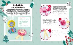 Weißer Hintergrund mit Weihnachtsdeko, Tannenbaum, Beeren, Schneemann, Geschenkverpackung, Anleitungen für Geschenkeschleifen, Schritt-für-Schritt-Bikt, bunte Papierkreise, Bastelmaterialien, Anleitungen für Geschenkeschleifen, Schritt-für-Schritt-Beschreibung.