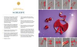 Anleitung für eine dekorative Schleife mit rotem Garn, Holzring und Knötchen. Schrittweise Fotos zeigen den Herstellungsprozess.
