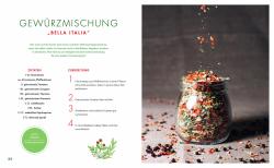 Produktseite für eine Gewürzmischung namens Bella Italia. Links Text mit Zutaten und Zubereitung, rechts ein Glas mit buntem Gewürzmix.
