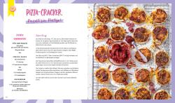 Buchcover 'Easy Baking für Teenies'. Oben bunte Cupcakes, darunter verschiedene Backwaren. Farbenfroh und ansprechend gestaltet.