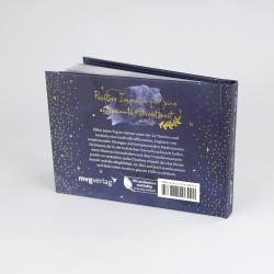 Buchcover mit dem Titel 'Positive Impulse für eine entspannte Adventszeit'. Dunkelblauer Hintergrund mit goldenen Sternen und einer Illustration.