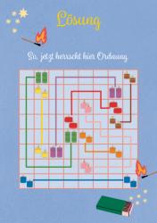 Grafik mit farbigen Linien und Piktogrammen von Geschenken, Kuchen und Kerzen. Überschrift 'Loesung' und Text 'So jetzt herrscht hier Ordnung'.