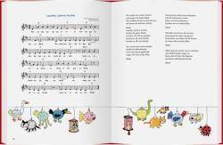 Buchcover mit dem Titel 'Das grosse Wimmel-Liederbuch für alle Jahreszeiten'. Illustrationen von verschiedenen Personen, die musizieren und Tiere um sich haben.