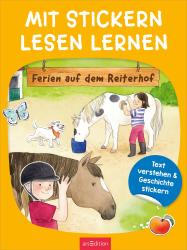 Buchcover mit dem Titel Mit Stickern Lesen Lernen. Illustration von einem Reiterhof mit einem Kind und zwei Pferden.