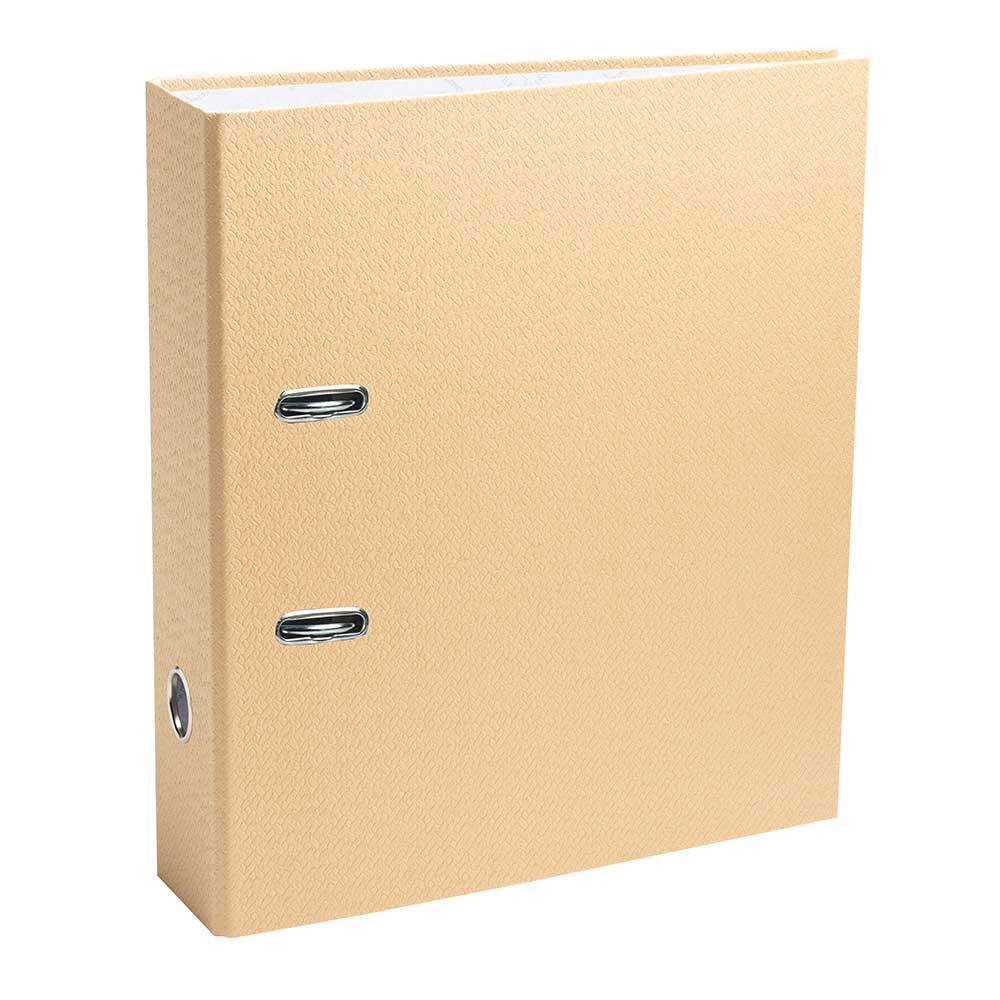 beige Ordner mit zwei Metallringen. Strukturierte Oberfläche. Geschlossen, ohne sichtbare Inhalte.