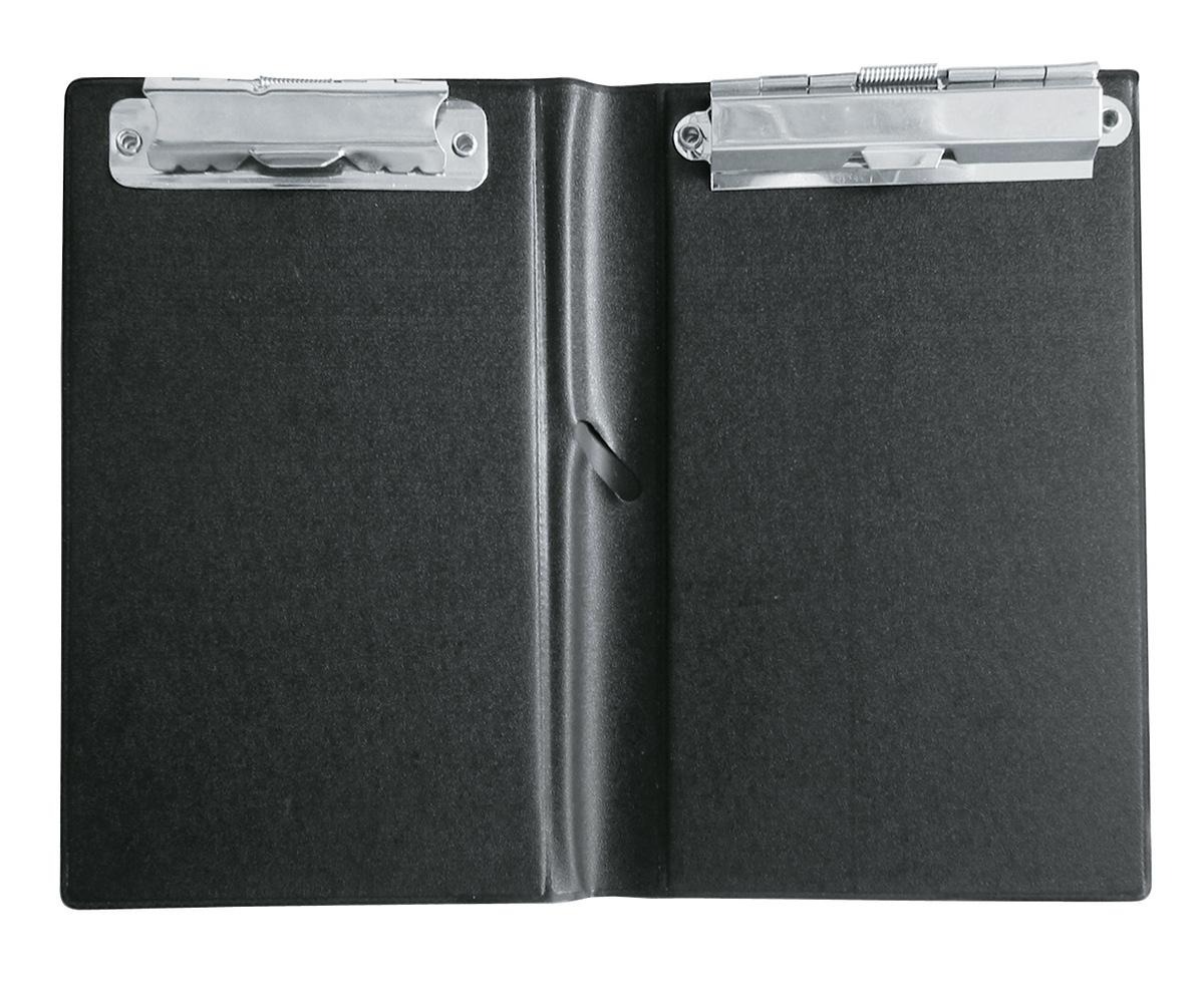 schwarzes Clipboard, offen. Zwei Metallclips oben. Glatte Oberfläche, keine weiteren Details.