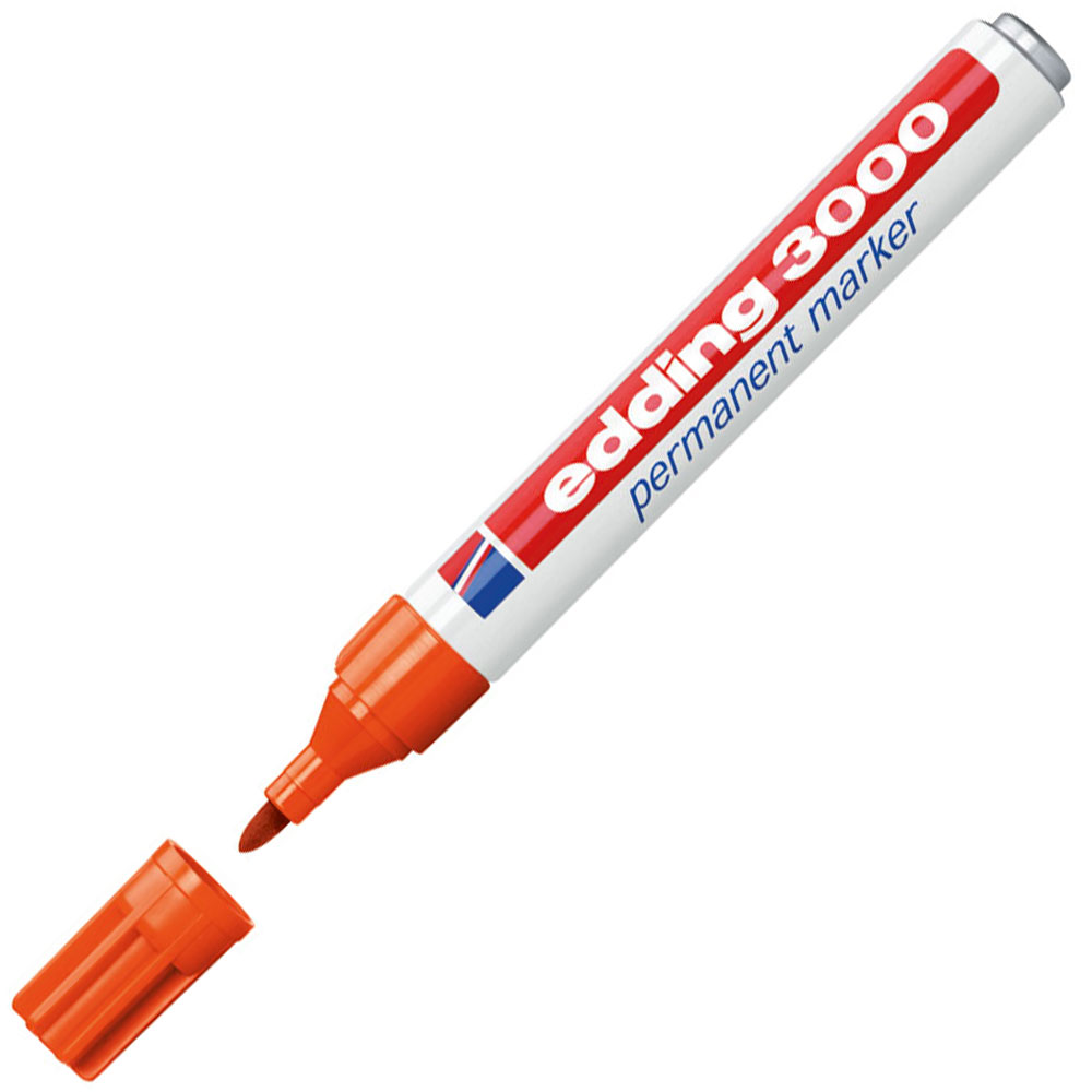 Oranger Edding 3000 Permanentmarker. Kappe abgenommen, Spitze sichtbar.