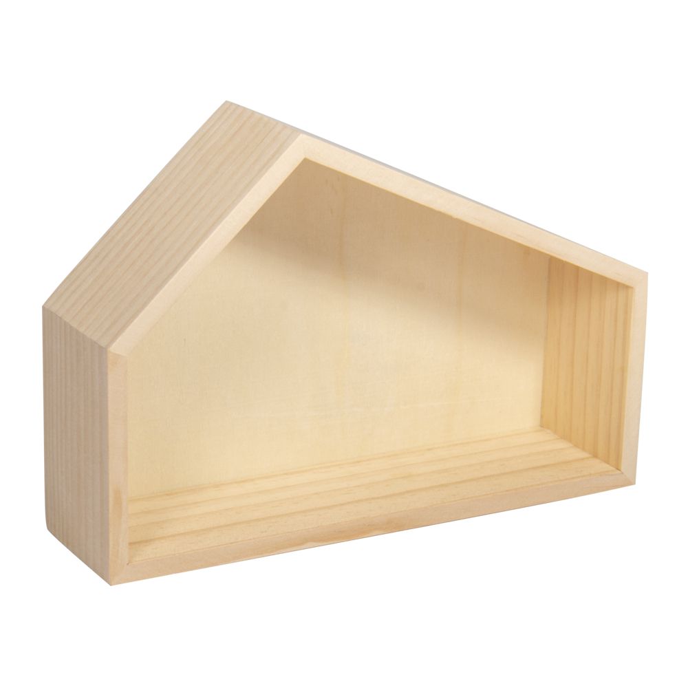 Holzregal in Form eines Hauses. Natürliche Holzfarbe, schlichtes Design.