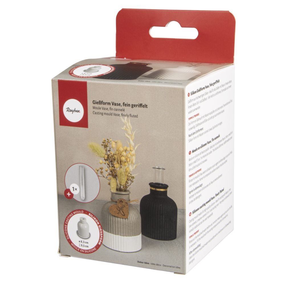 Verpackung für eine Gießform für eine Vase. Die Vase hat eine feine geriffelte Oberfläche.