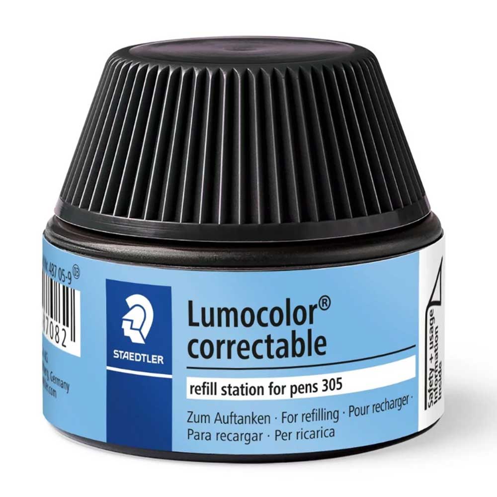 Runde Nachfüllstation für Lumocolor-Stifte. Farbige Verpackung in Blau und Schwarz. Aufschrift: 'refill station for pens 305'.
