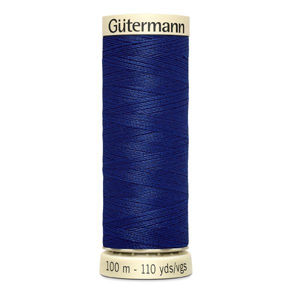 Dunkelblaue Nähgarnrolle. 100 Meter lang. Glatte Oberfläche, gleichmäßige Wicklung.