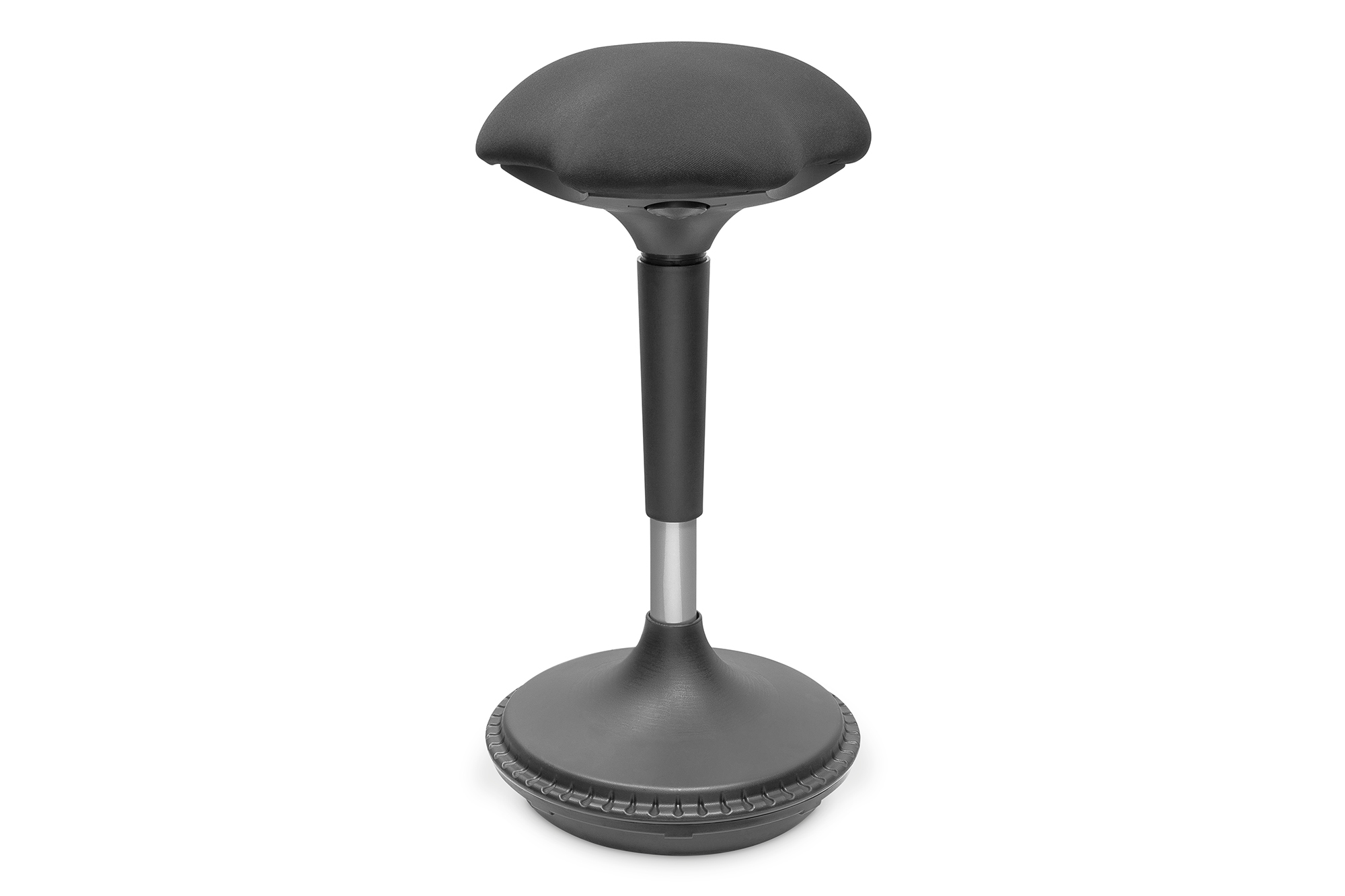 Schwarzer Steh-Hocker mit gepolsterter Sitzfläche. Der Sockel ist rund und stabil.
