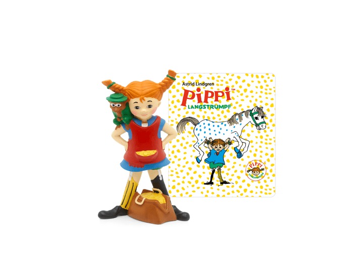 Figur von Pippi Langstrumpf mit Zöpfen und einem Affen. Rotes Kleid, blaue Bluse, gelbe Tasche. Hintergrund: Buchcover mit Titel 'Pippi Langstrumpf' und Illustrationen.