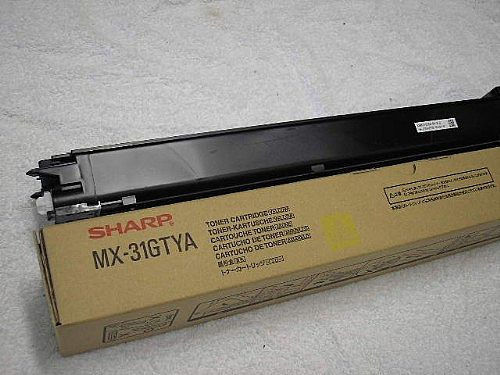 Schwarzer Toner für Drucker in einer braunen Verpackung. Auf der Box steht die Modellnummer MX-31GTYA.