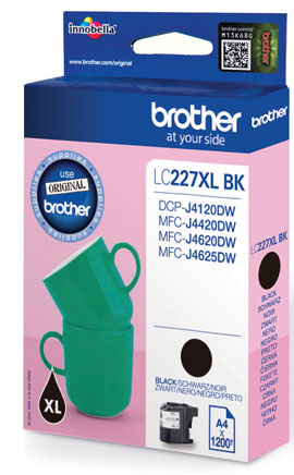 Schwarze Tintenpatrone von Brother. Verpackung zeigt einen grünen Becher und enthält Produktinformationen.