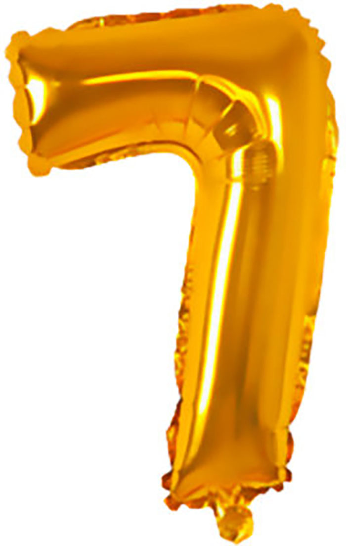 goldene Folienballon in Form der Zahl 7. Glänzende Oberfläche, leicht gewellt.