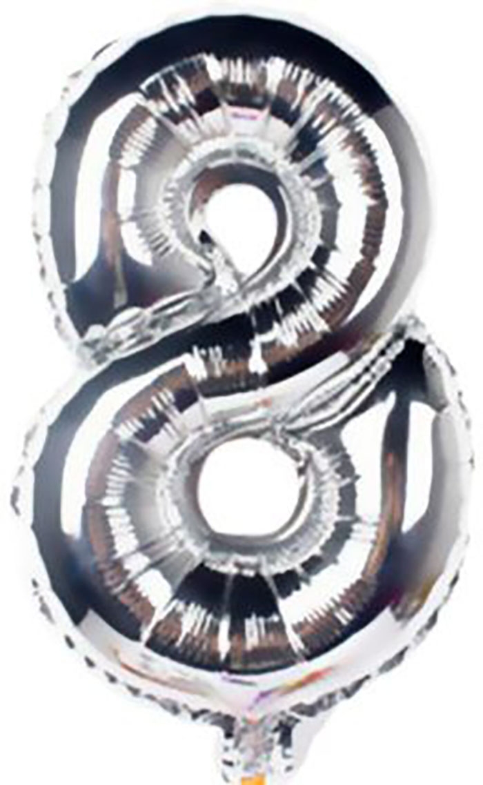 Silberne Folienballons in Form der Zahl 8. Glänzende Oberfläche, große Größe.
