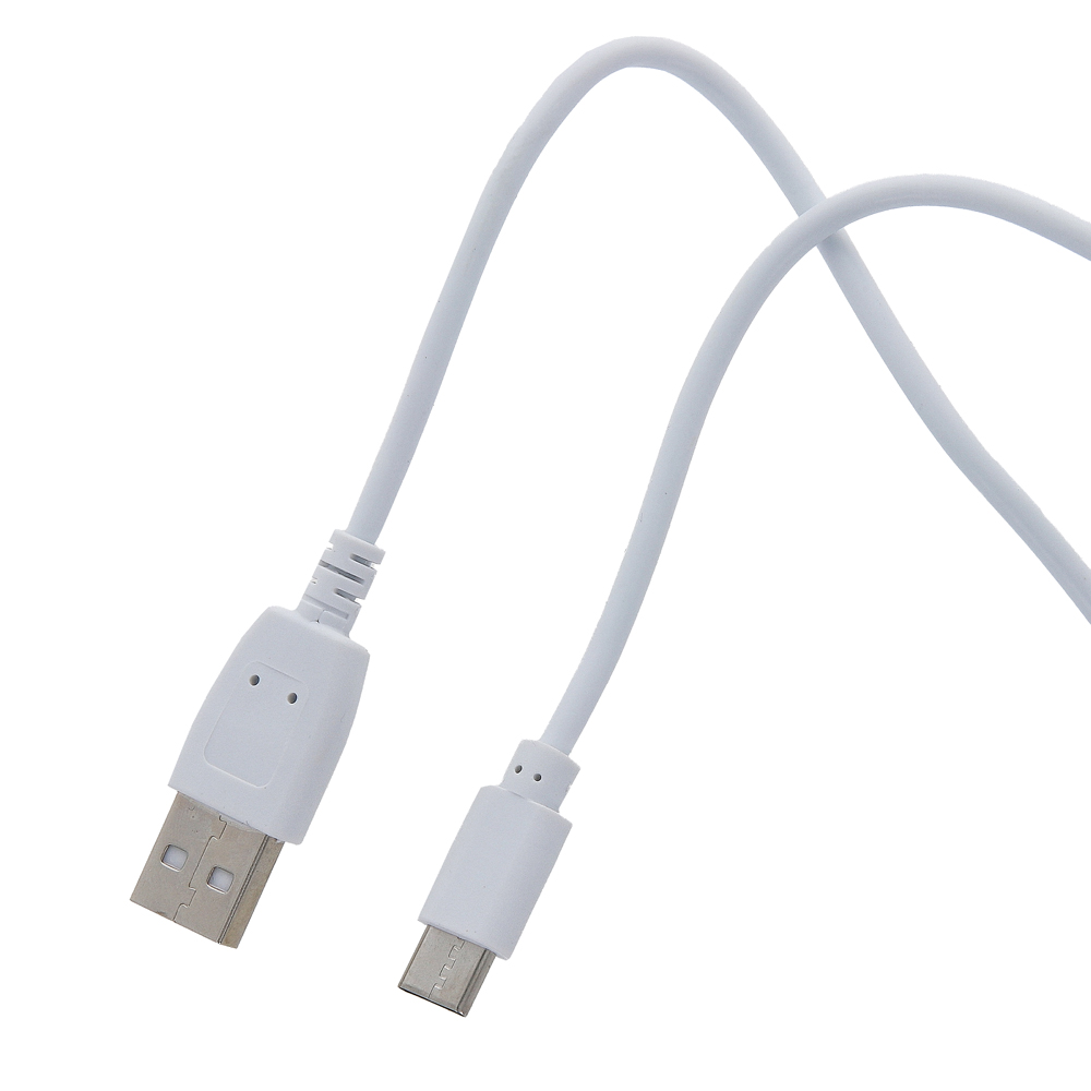 Weißes USB-Kabel mit einem Standard-USB-Anschluss und einem Micro-USB-Anschluss. Die Kabel sind glatt und flexibel.