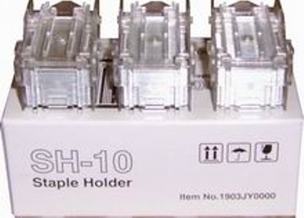 Transparente Heftklammernhalter. Drei Halter auf einer weißen Verpackung. Modell SH-10.