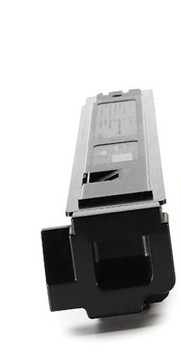 Schwarze Tonerkartusche für Drucker. Längliche Form mit einer glatten Oberfläche.