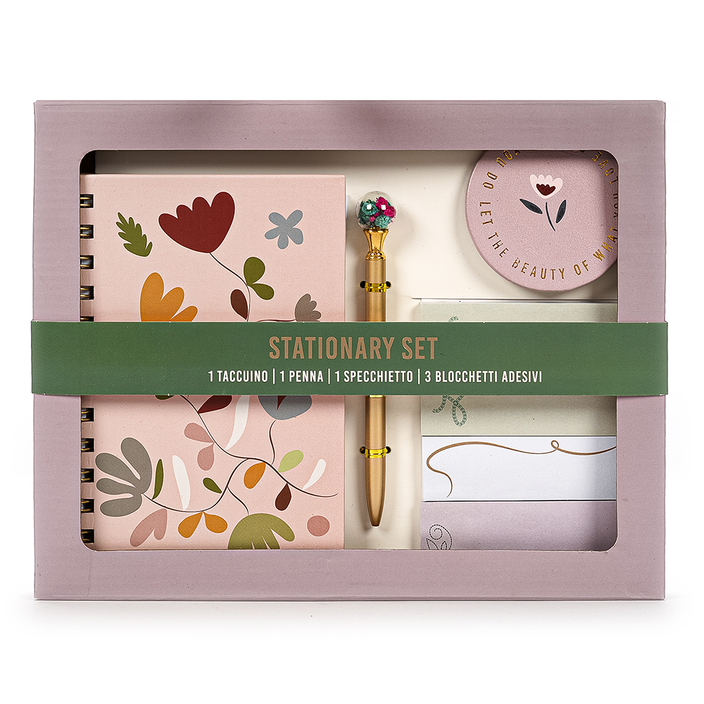 Stationery Set mit einem Notizbuch, einem Stift und einem Spiegel. Enthält auch drei kleine Notizblöcke.