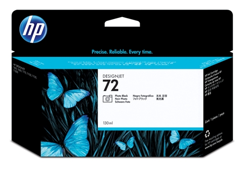 Schwarze Verpackung mit bunten Schmetterlingen. Produktname: HP DesignJet 72. Inhalt: 130 ml, Foto Schwarz Tinte.