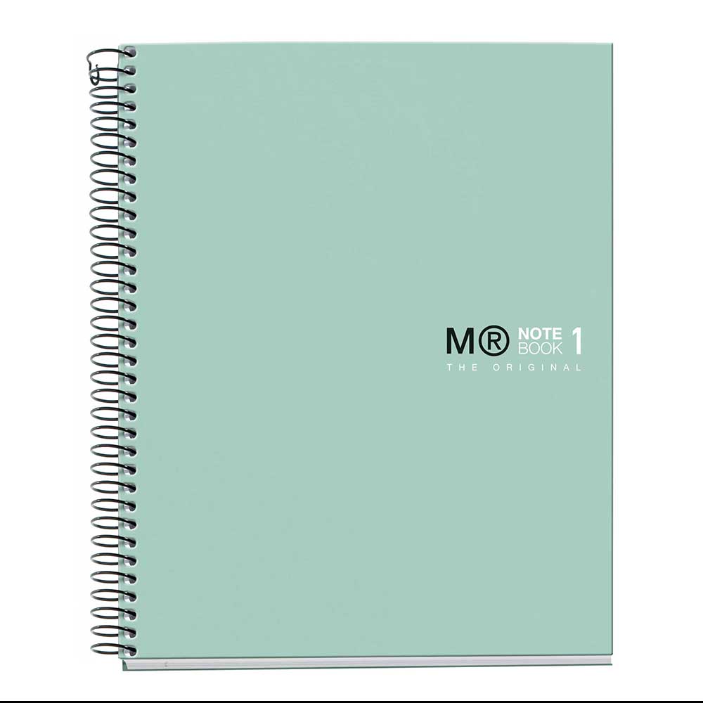 Grünes Spiralnotizbuch mit dem Aufdruck 'MR NOTEBOOK 1 THE ORIGINAL'. Es hat eine einfache, glatte Oberfläche.