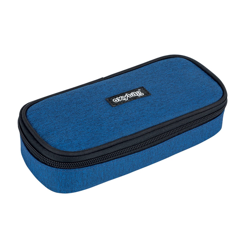 blaues Etui mit Reißverschluss. Außenmaterial strukturiert. Logo auf der Oberseite.