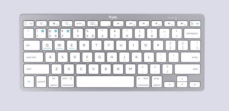 Silberne Tastatur mit weißen Tasten. Flaches Design, kompakt. Funktionstasten oben, Buchstabentasten in der Mitte.
