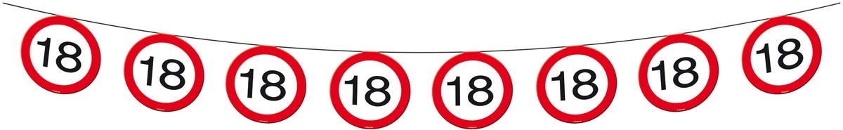 Girlande mit roten, runden Schildern. Auf jedem Schild steht die Zahl 18.