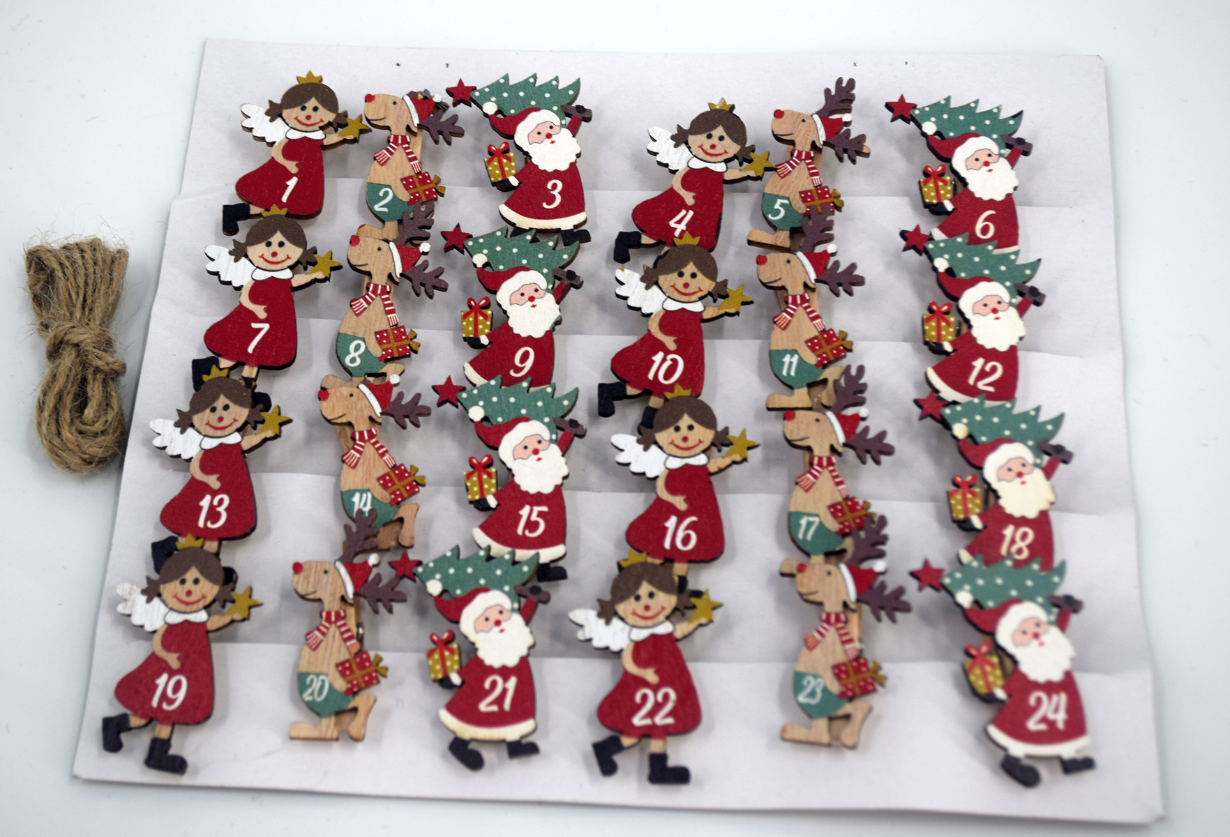 NOVOOO Seasons Kluppen-Adventkalender 24 Stück inkl. Juteschnur