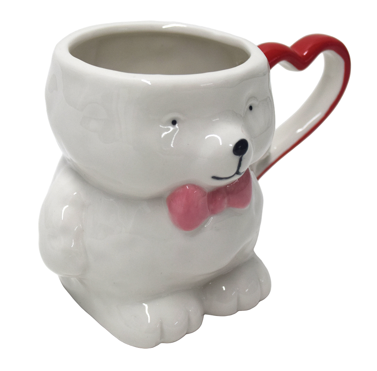 Weißer Becher in Form eines Bären mit rotem Herzhenkel. Der Bär trägt eine rosa Schleife.