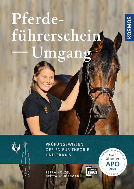 Buchcover mit dem Titel 'Pferdeführerschein - Umgang'. Eine Frau steht neben einem Pferd, beide lächeln.